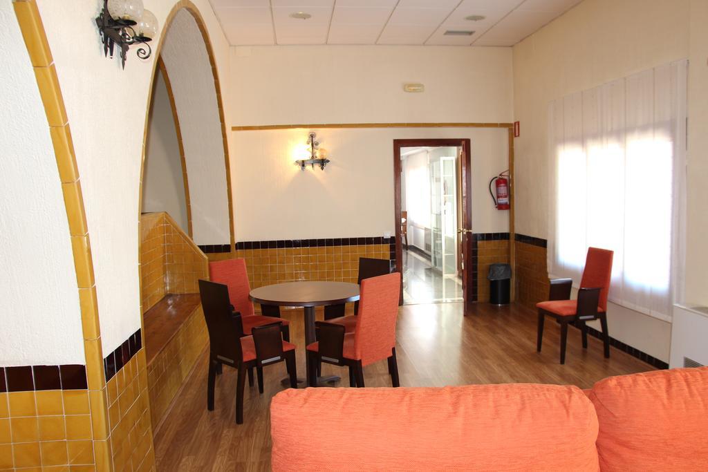 Aparthotel Tres Caminos El Grado Exterior foto