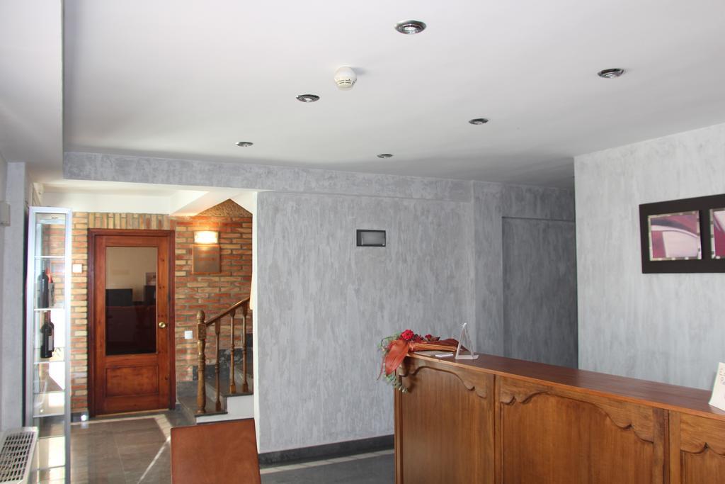 Aparthotel Tres Caminos El Grado Exterior foto